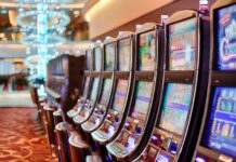 Useful Tips in Playing Slots