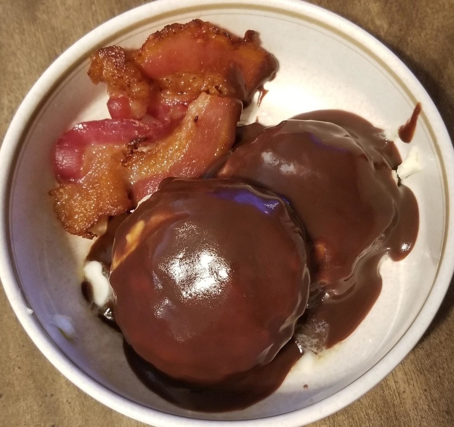 How to make chocolate gravy in easy steps and health benefits. Guides