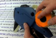 Tips For Learning How To Use A Pricing Gun / How To Use A Pricing Gun To Labeling Products