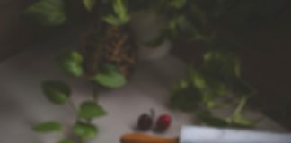 What are the important things to buy online cake?