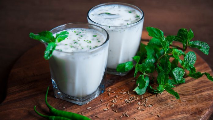 10 Amazing Health Benefits of Drinking Buttermilk For Your Health