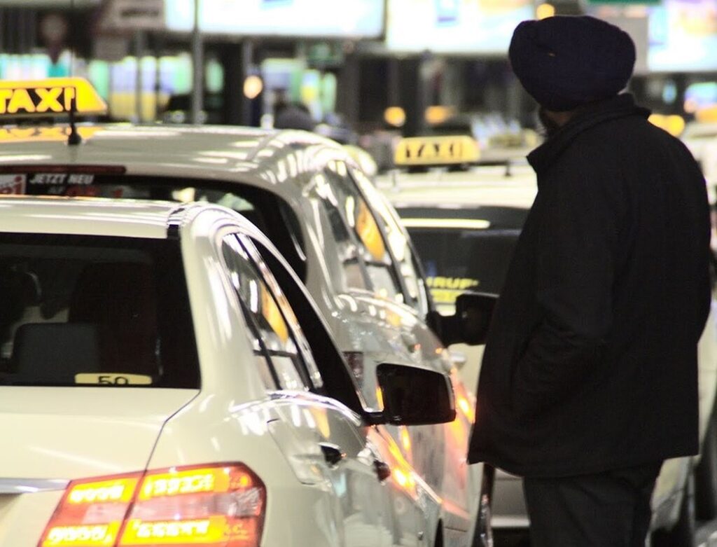 5 Mistakes To Avoid When Using Taxi Services In Foreign Countries